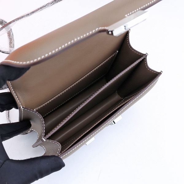 エルメスバッグ背面デザイン